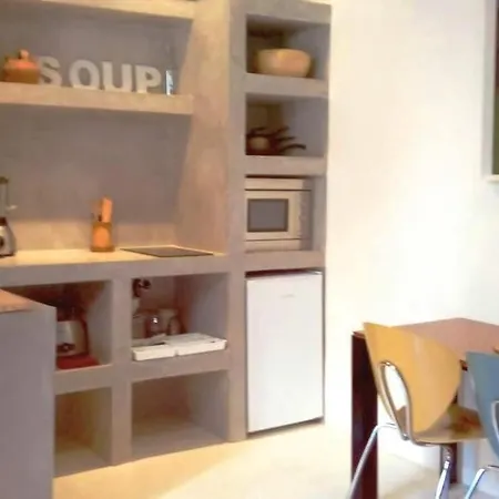 Casita Artista En Edificio Barrio Ruzafa