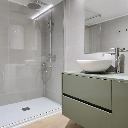 Florit Flats - The Apolo *