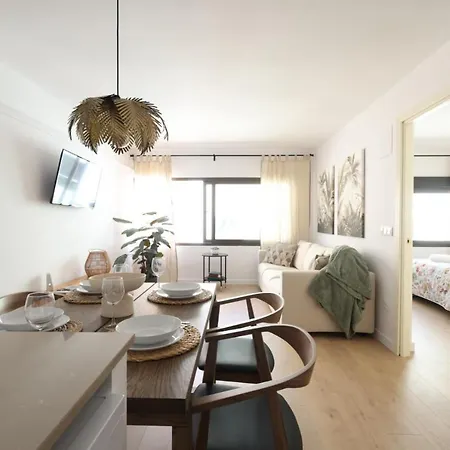 Florit Flats - The Apolo