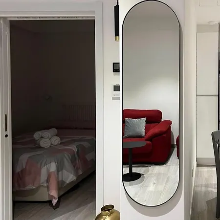 Mimi's In En Corts Apartment