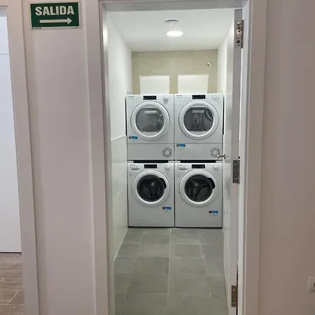Travel Habitat Ave Sorolla Suites *