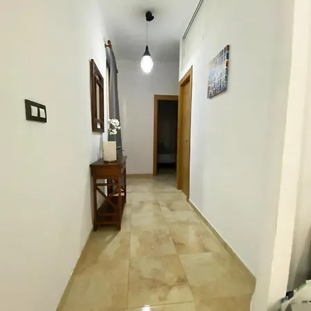 Cerca Al Puerto Shared *