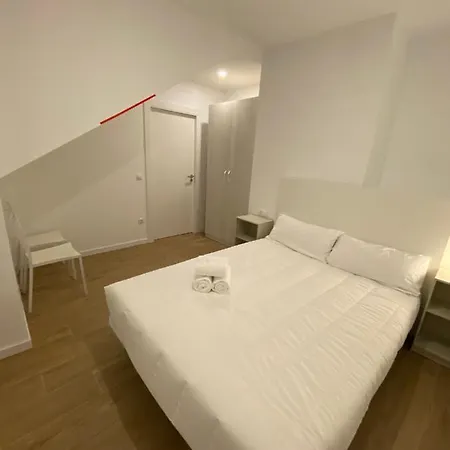 Travel Habitat Ave Sorolla Suites *