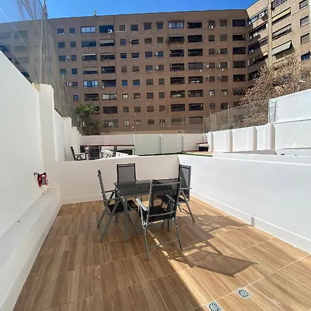 Travel Habitat Ave Sorolla Suites *