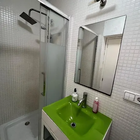 Malvarrosa Comoda Y Sencilla Cerca De La Playa *