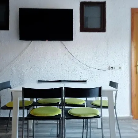 Διαμέρισμα Lola Encorts *