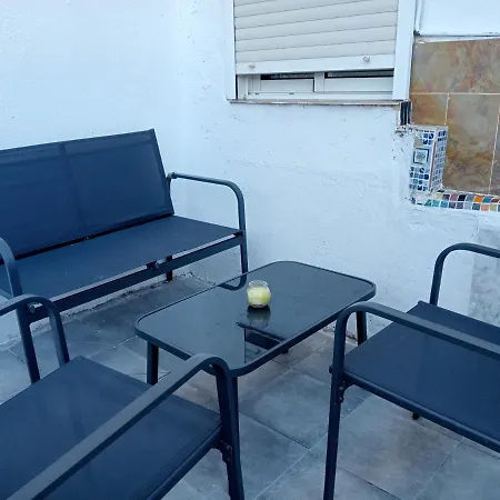 Διαμέρισμα Lola Encorts *