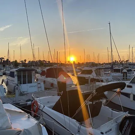 Botel Velero Menorquin Con Encanto