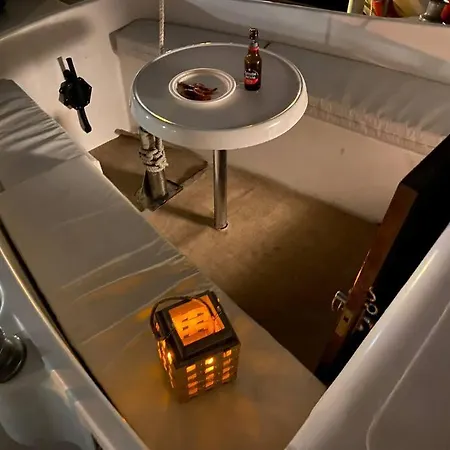 Botel Velero Menorquin Con Encanto Valência