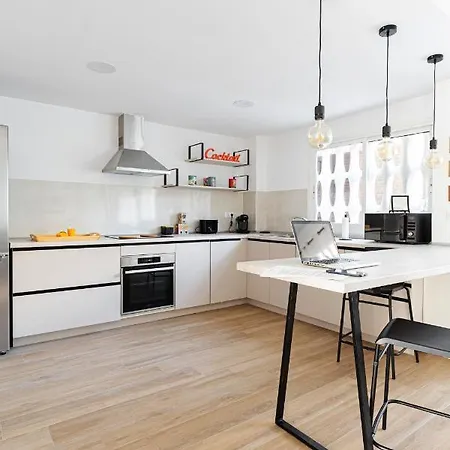 Espectacular Piso Reformado Al Lado Del Rio Turia Apartman