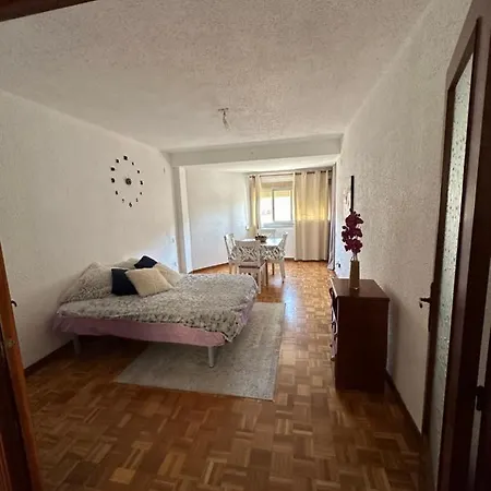Homestay Amplia Y Luminosa Cerca Del Centro Y De La Playa, Barrio Tranquilo. Valencia