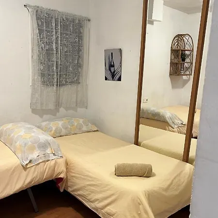 Malvarrosa Comoda Y Sencilla Cerca De La Playa