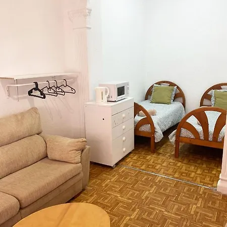 La Petxina In Shared Homestay