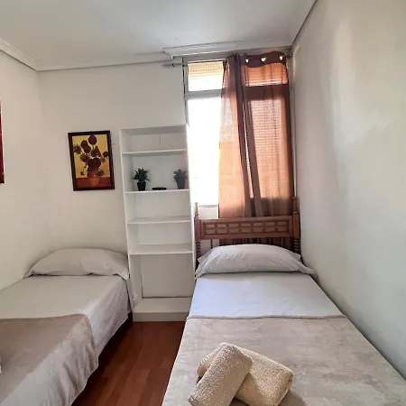 Malvarrosa Comoda Y Sencilla Cerca De La Playa Habitación en casa particular *