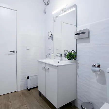 Cozy Duplex 1 Step To City Center Selfcheckin! * Валенсия