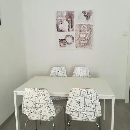 Gasthuis Malvarrosa Familiar Valencia