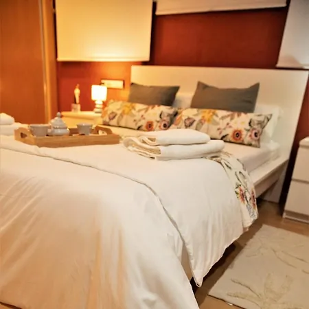 Penthouse Duplex In A 4 Floors Spanish House -8 Min To Center By Metro * Valenza