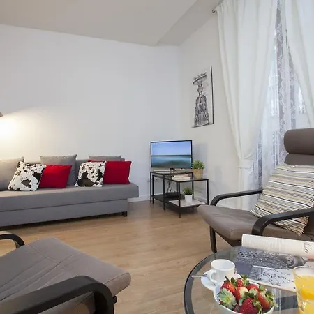 Апартаменты Singularstays Plaza Redonda *