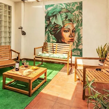 شقة Penthouse Duplex In A 4 Floors Spanish House -8 Min To Center By Metro *