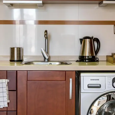 Travel Habitat Jardines Rio Turia. *