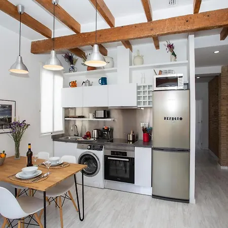 Singularstays Atico Roger De Flor Apartmán *