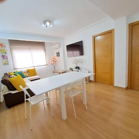 Centrico En Proximo Parada De Metro Angel Guimera Valencia