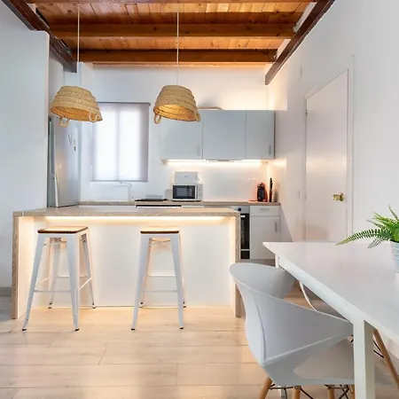 Baron Ruzafa Apartman *