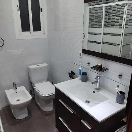 Pansiyon Bedroom To Rent In The Valensiya