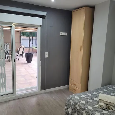 Lägenhet Precioso Reformado Con Terraza, 4 Habs *