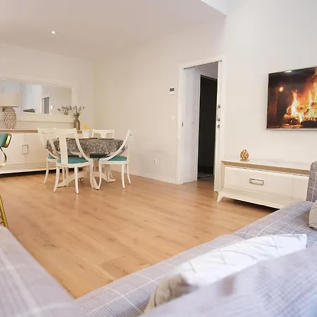 Apartamento Lujoso Hogar Cerca Del Casco Antiguo De La Ciudad *