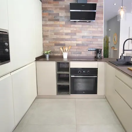 Lujoso Hogar Cerca Del Casco Antiguo De La Ciudad Apartamento *