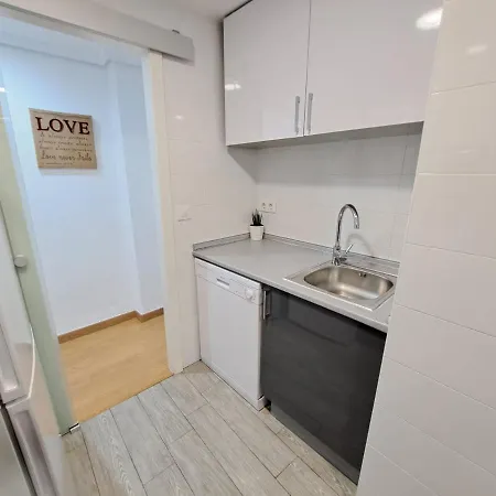 Centrico En Proximo Parada De Metro Angel Guimera * Valencia