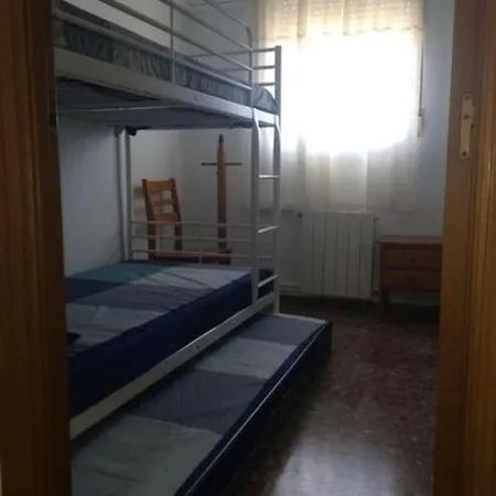 Cómodo Y Espacioso Con Parking