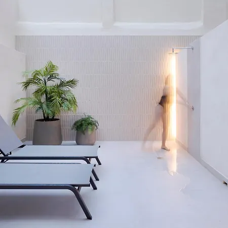 ゲストハウス Blanq Ruzafa 4*