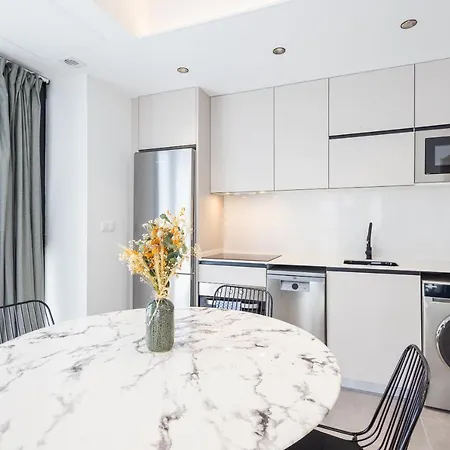 Florit Flats - The Valencia