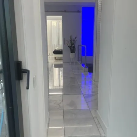 Сasa de vacaciones Deluxe House