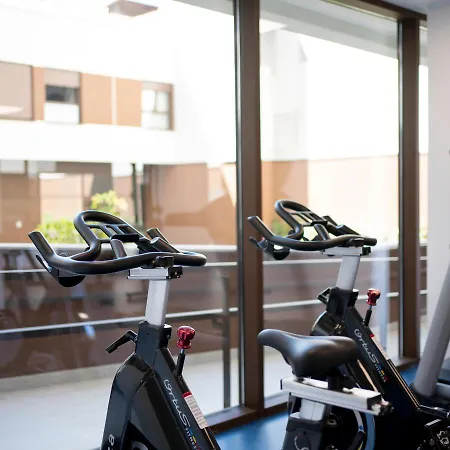 Micampus Avenida Del Puerto - Residencia De Estudiantes *