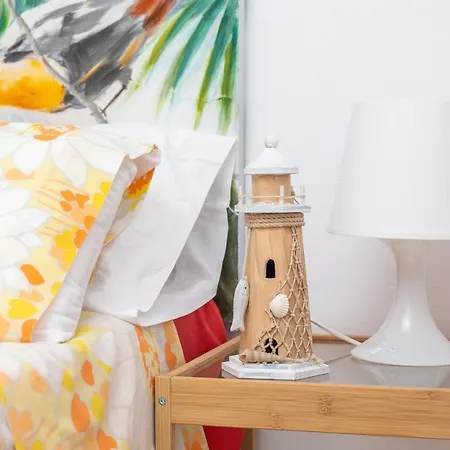 Isola Beachside Apartment *