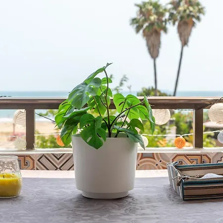 Isola Beachside