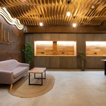 Nalu Boutique Hotel *