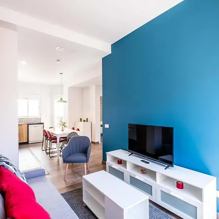 Spacious With Great Views Apartment