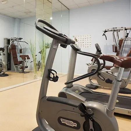 伊鲁尼昂瓦伦西亚3号酒店 3*