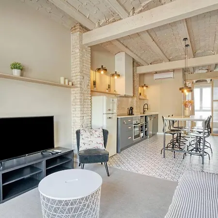 Апартаменты Cozy In The Heart Of The *