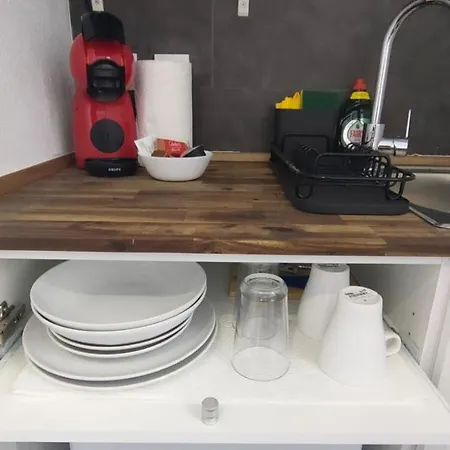 Small And Cozy - G10 3* Valence