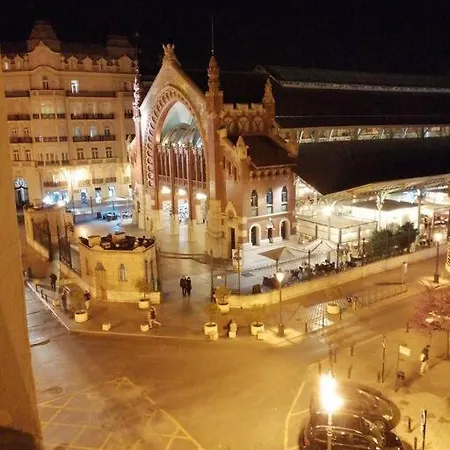 De Lujo Frente Al Mercado Colon. Only Adults Appartement *