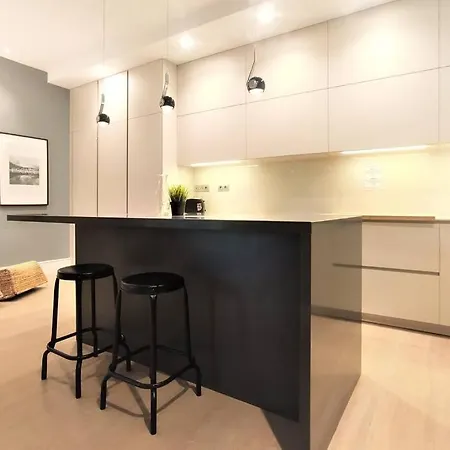 De Lujo Frente Al Mercado Colon. Only Adults Appartement Valence