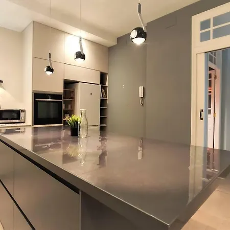 Lägenhet De Lujo Frente Al Mercado Colon. Only Adults Valencia