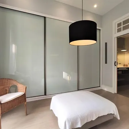 De Lujo Frente Al Mercado Colon. Only Adults Appartement *