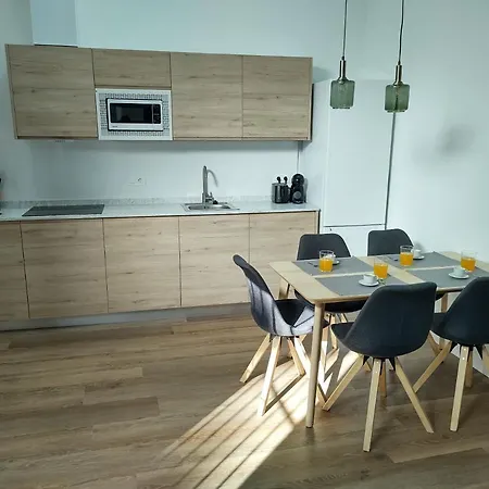 Apartamento En Valencia, Entre El Centro Y La Playa