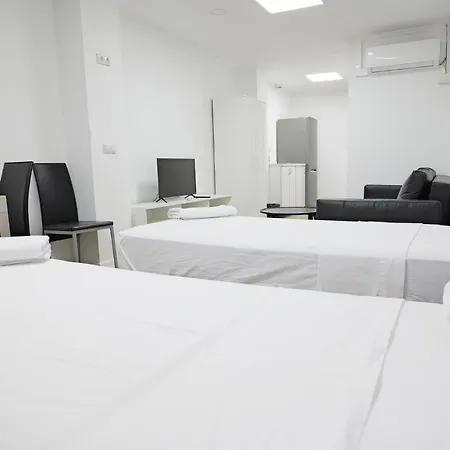 Hostel Optimus Comfort Sl *